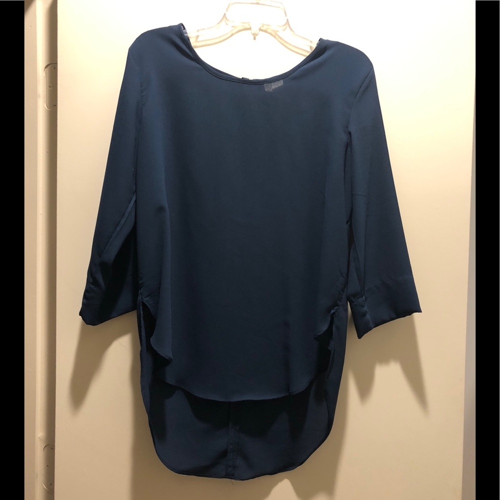 Navy 3/4 shirt with gold zipper on back